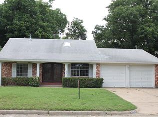 2102 Monaco Dr, Arlington, TX 76010