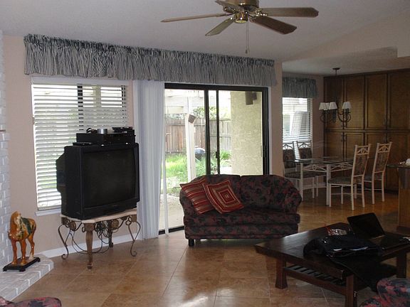family room & nook ares