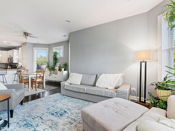 4th image of 4124 W School St #2