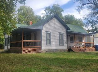 80 S Douglas St, Kingston, MO 64650