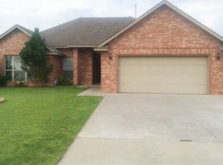2612 N Nail Pkwy, Moore, OK 73160