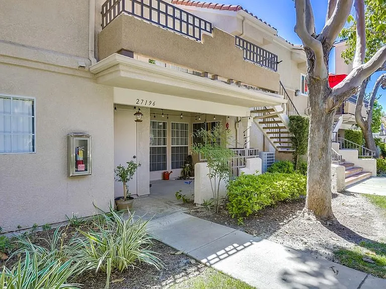 27196 Ryan Dr — Photo 2