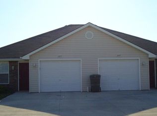 2219 Thomas St, Pleasant Hill, MO 64080