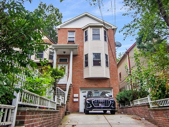 2nd image of 233 Duncan Ave #1