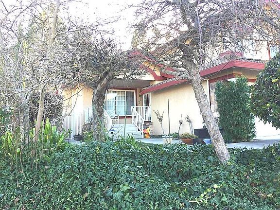 2nd image of 4190 Rockcreek Dr