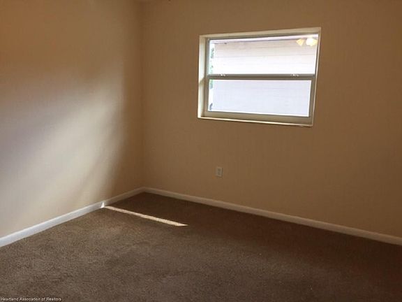 4th image of 414 E Elm St