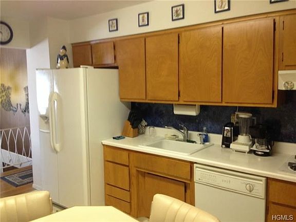 4th image of 731 Jacqueline Dr