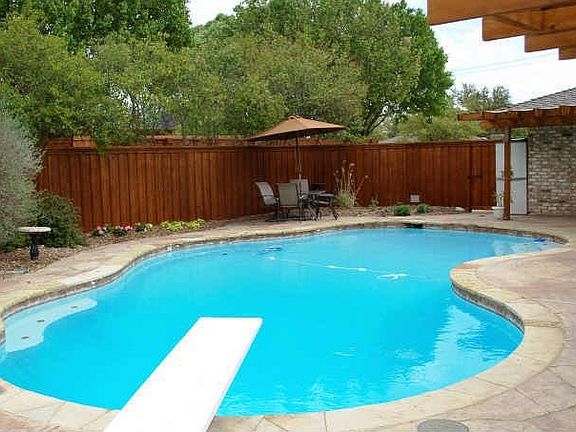 4th image of 2613 Windsor Pl