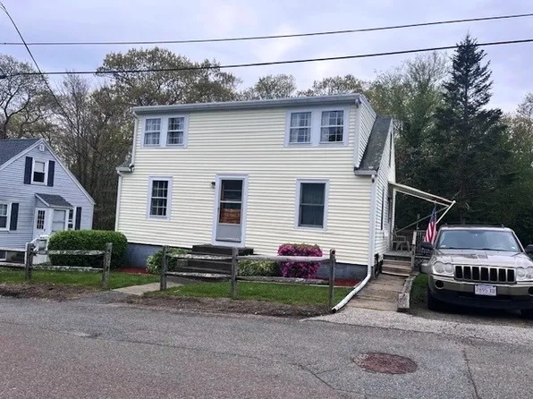 3 Lamb Hts, Rockport, MA 01966