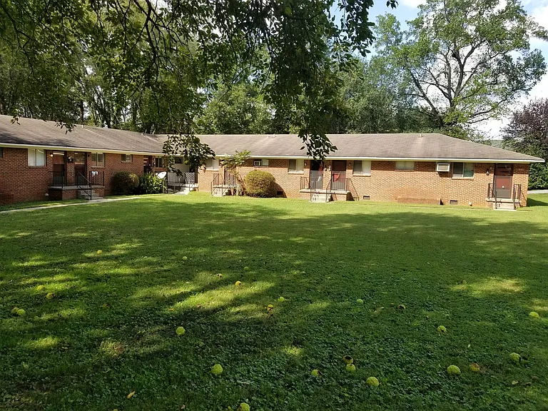 801 Maysville Rd NE — Photo 16