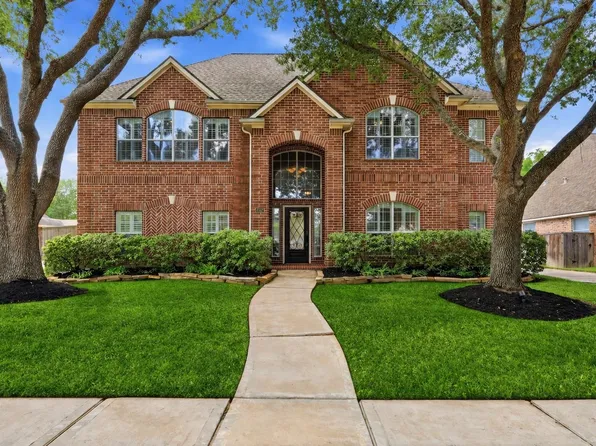 2107 Starlite Field Dr, Sugar Land, TX 77479