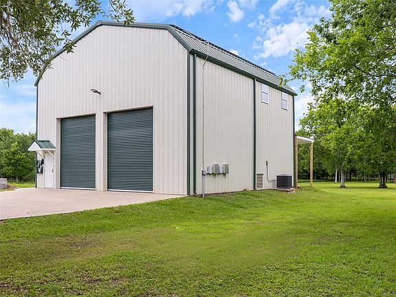 2nd image of 1628 Private Road 652