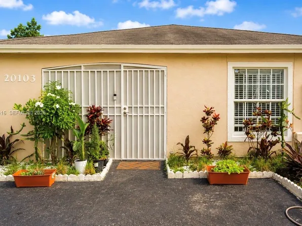 20103 NW 27th Cir, Miami Gardens, FL 33056