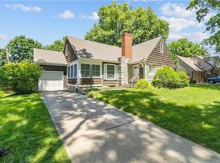 3904 W 53rd St, Roeland Park, KS 66205