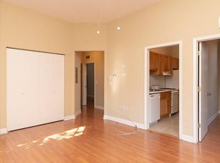 742 W Fullerton Ave #33C104429, Chicago, IL 60614