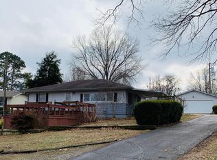 1214 Red Bud Dr, Grove, OK 74344