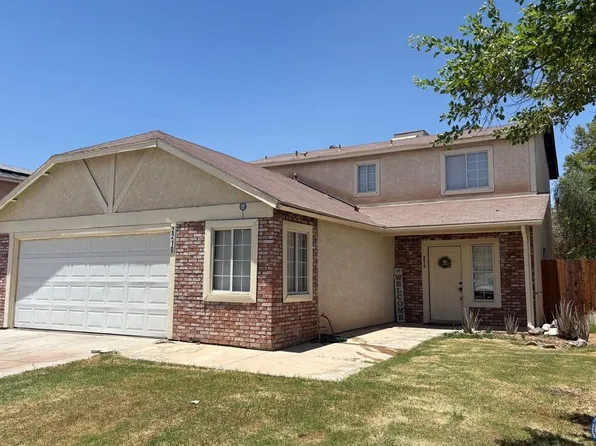 2210 W Heil Ave, El Centro, CA 92243