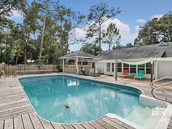 3rd image of 14213 River Oaks Dr