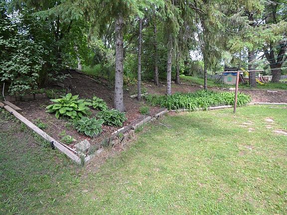 3rd image of 1885 Maryknoll Ave