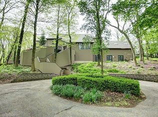 6066 Mad River Rd, Dayton, OH 45459