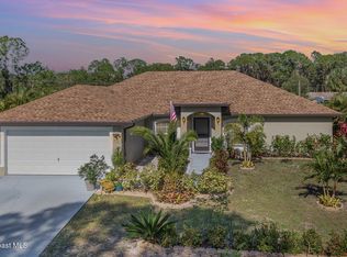 793 Ontario St NW, Palm Bay, FL 32907