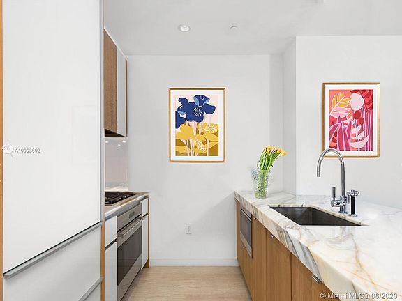 3rd image of 2831 S Bayshore Dr Unit 1403