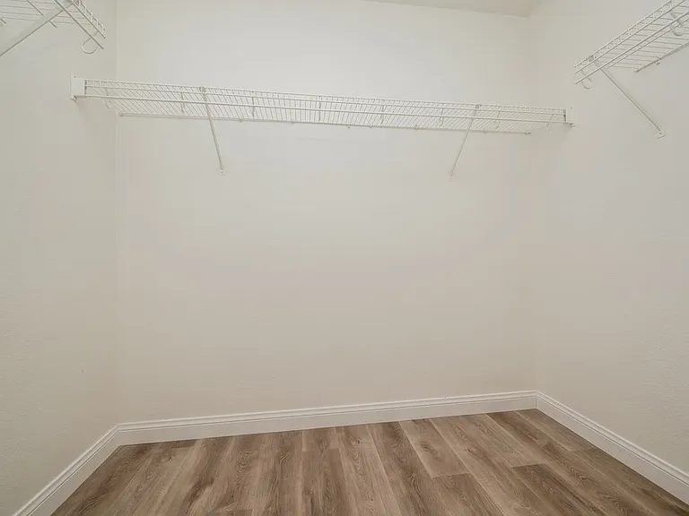 9503 Diamond Bridge Ave — Photo 11