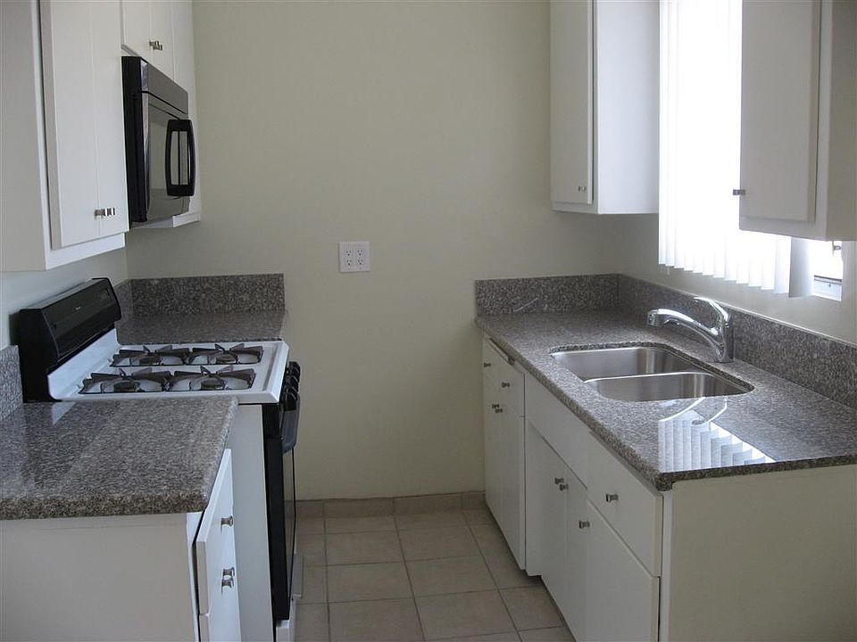 2nd image of 7249 Bakman Ave