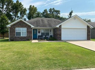 415 Riley Dr, Alma, AR 72921