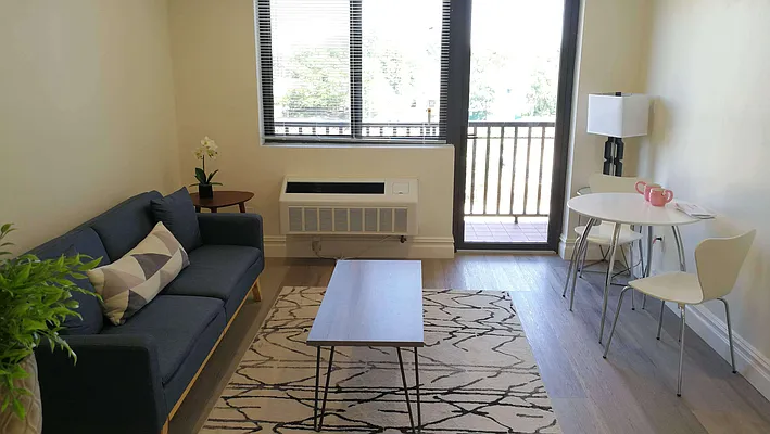 Sold by Winzone Realty Inc | media 1