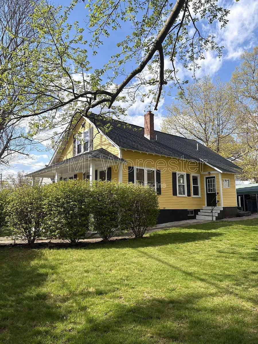 Building Photo - 143 Commonwealth Ave #2