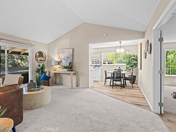 3rd image of 208 Springview