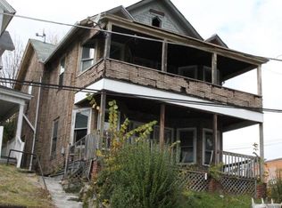 61 Wyoming St, Carbondale, PA 18407