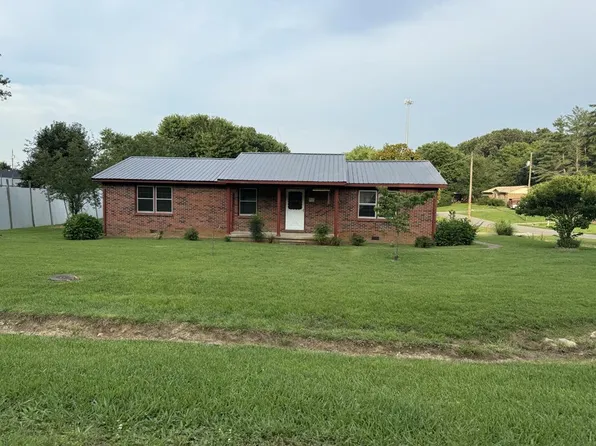 261 Circle Hill Dr, McMinnville, TN 37110