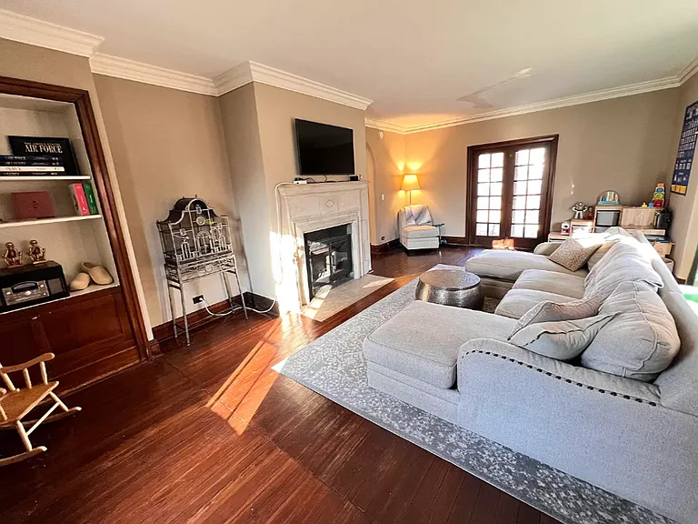 1010 Highland Ave — Photo 5