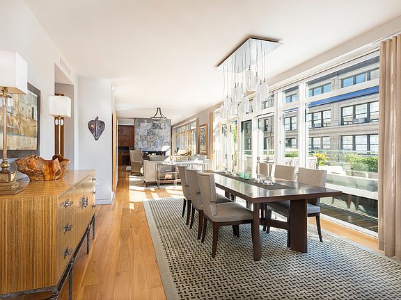 3rd image of 151 W 21st St #Ph2