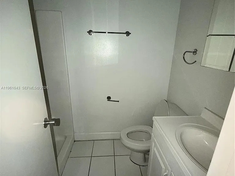 4191 S 57th Ave #H — Photo 12