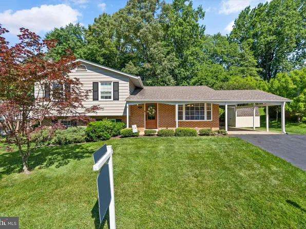 4741 Carterwood Dr, Fairfax, VA 22032