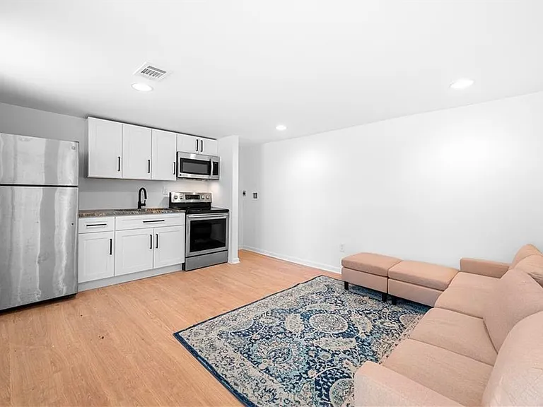 2415 Main St NW — Photo 1