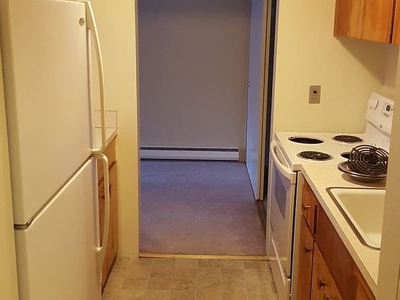 2nd image of 215 10th Ave SE APT 33