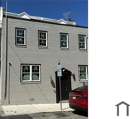 3 bed, 750 sqft, $1,995 — Photo 4