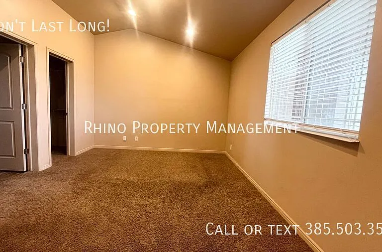 1019 W Village River Ln #A12 — Photo 4