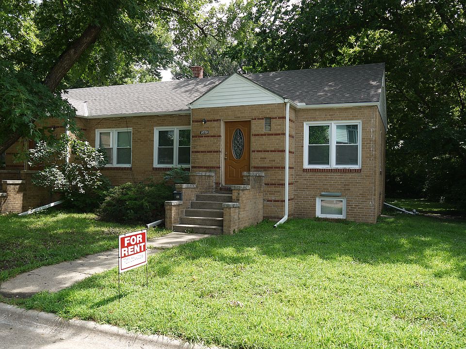 Front 1020/1022