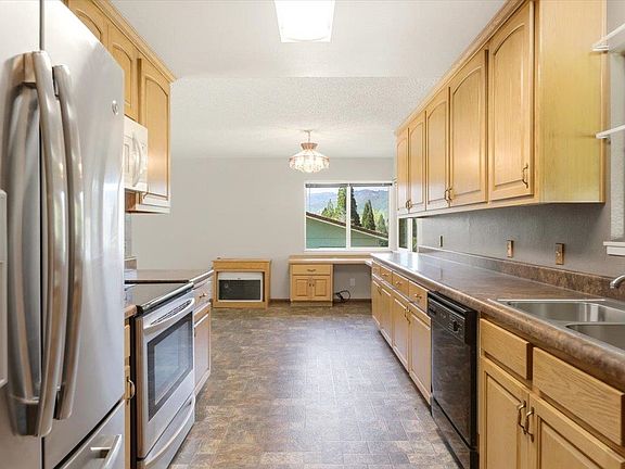 5th image of 540 Rolling Hills Dr