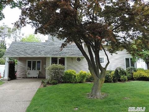2nd image of 22 Cottonwood Ln