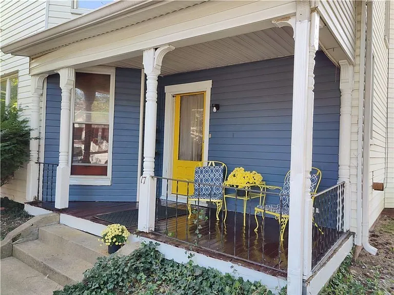 17-3 E Mechanic St — Photo 2