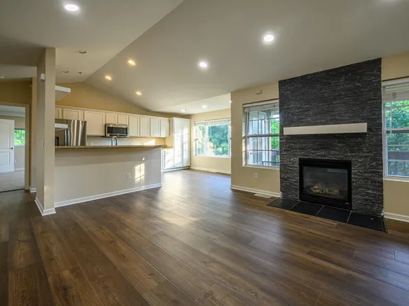 9163 West Elm COURT #C, Franklin, WI 53132