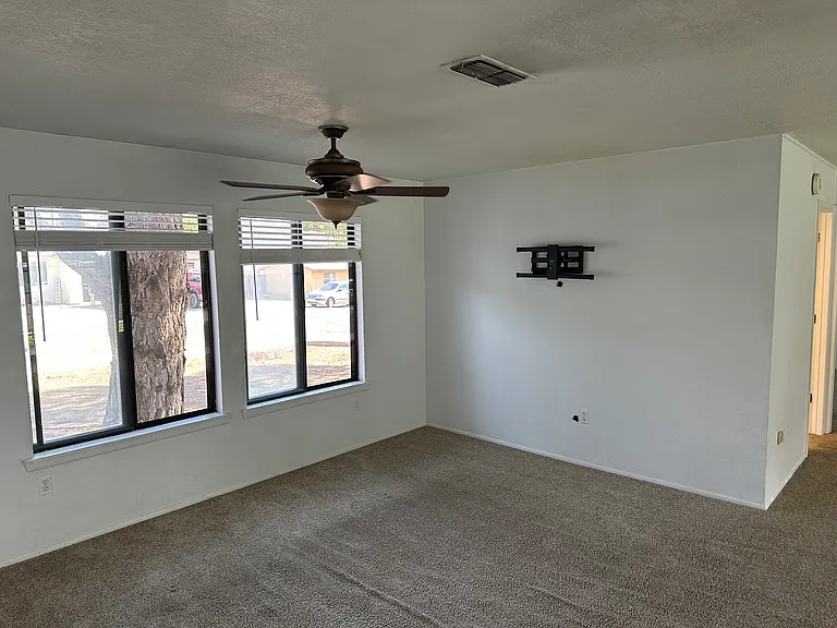 1401 Zuni Pl — Photo 35