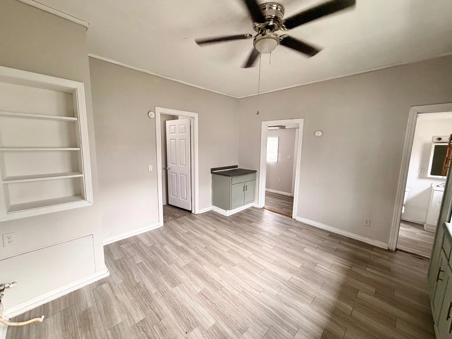 4 bed, 1300 sqft, $1,295 — Photo 3