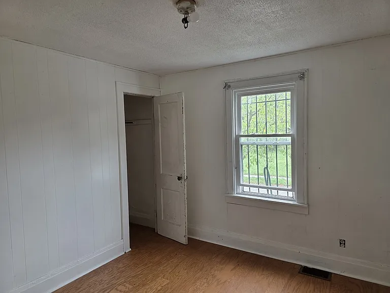 141 Leroy Ave #1 — Photo 5